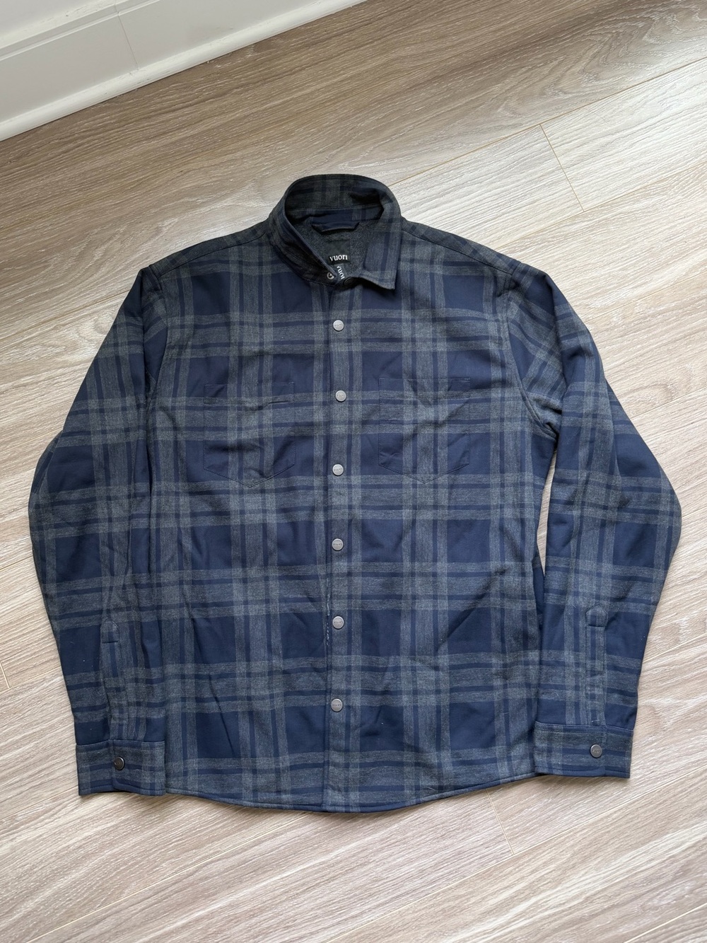 Vuori Men’s Range Shirt Jacket Button Up Fleece Lined Sz XL Blue Plaid
